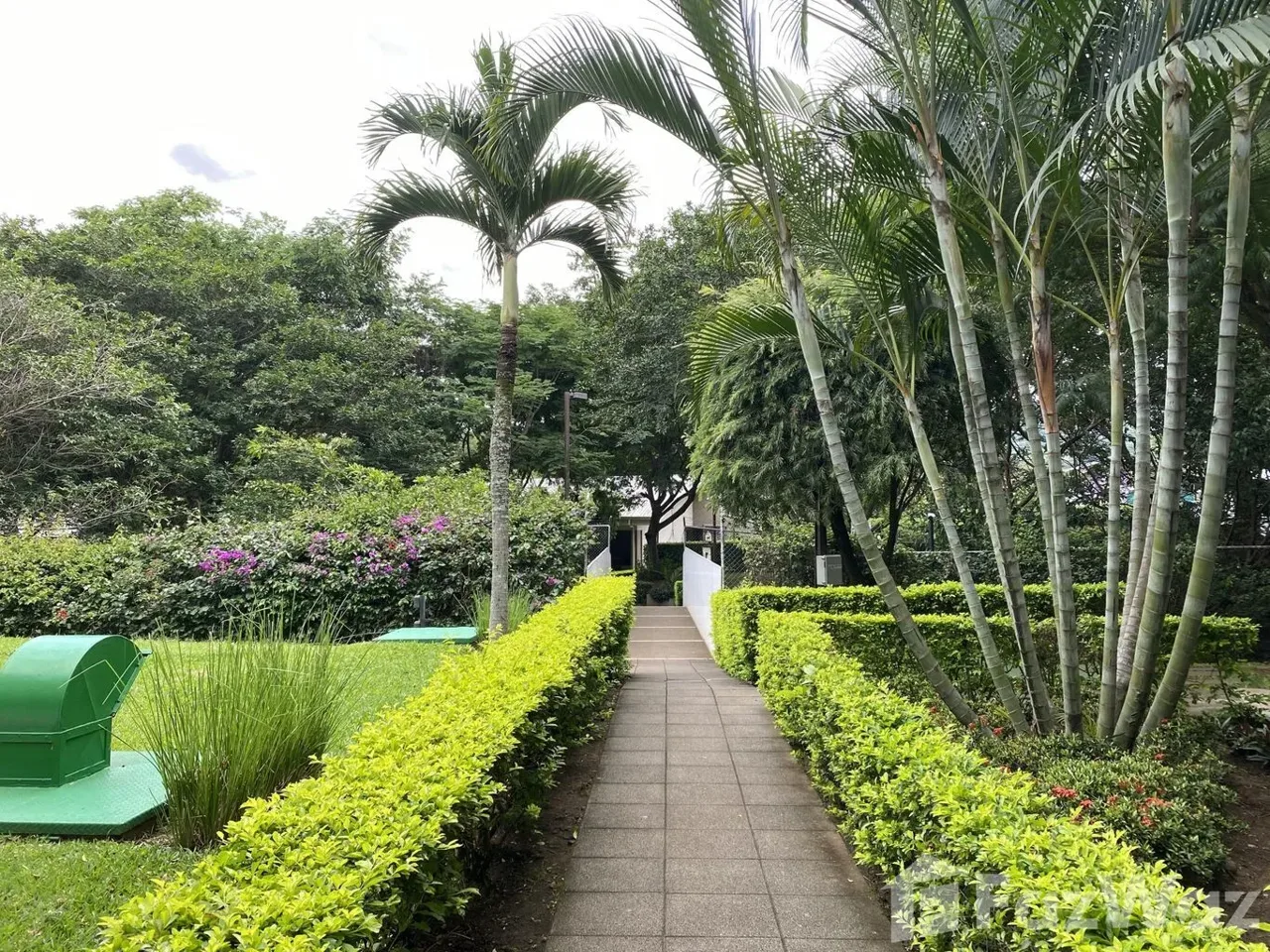 2 Bedroom Apartment for Sale at Santa Ana for $165,000