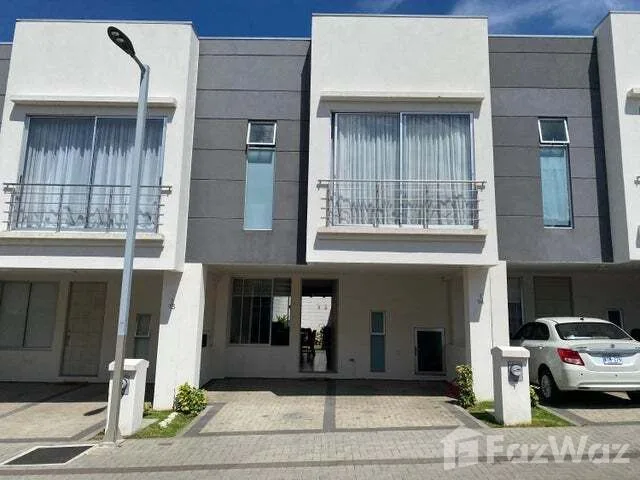 3 Bedroom House for Sale in Santo Domingo, Heredia for $297,000