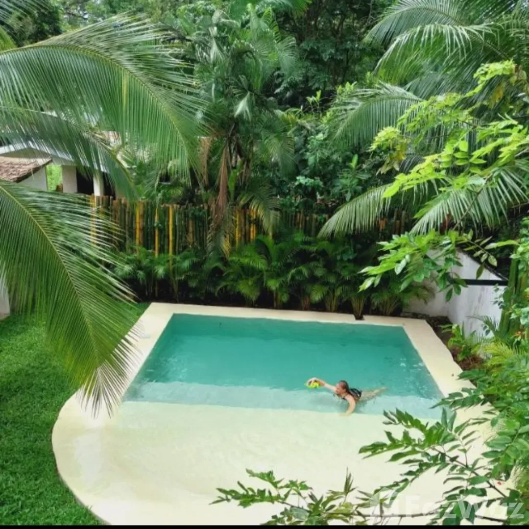7 Bedroom Villa for Sale in Talamanca, Limon for $200,000
