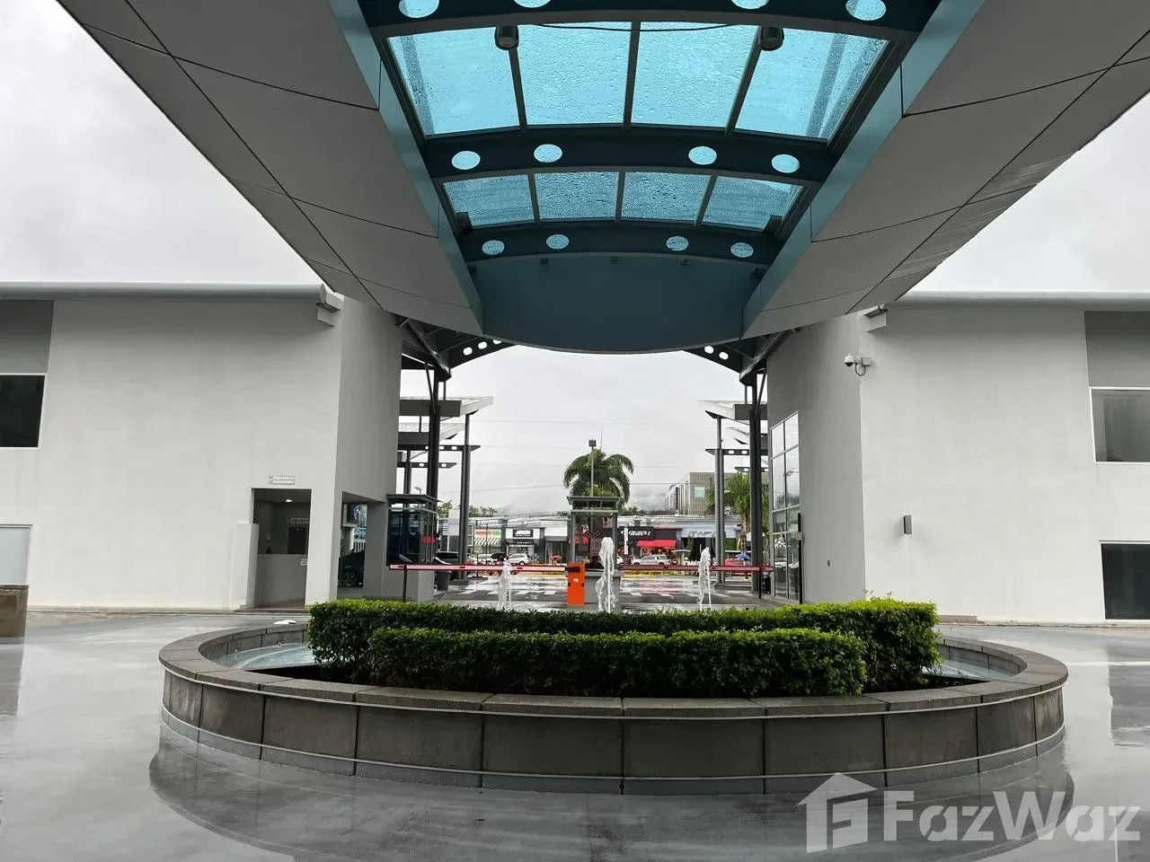Retail space for Sale at Santa Ana for $340,000