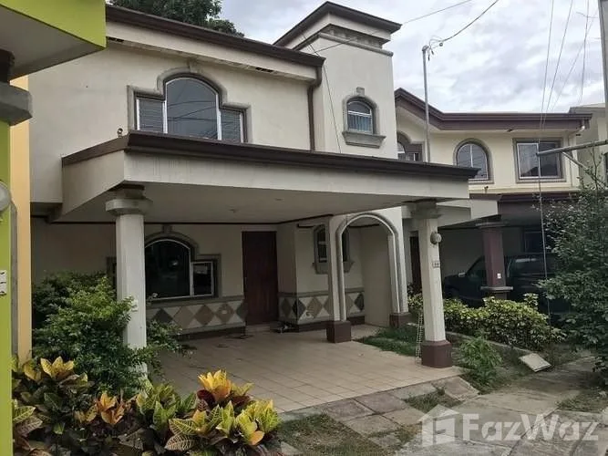 2 Bedroom House for Sale in Mora, San Jose for $134,781