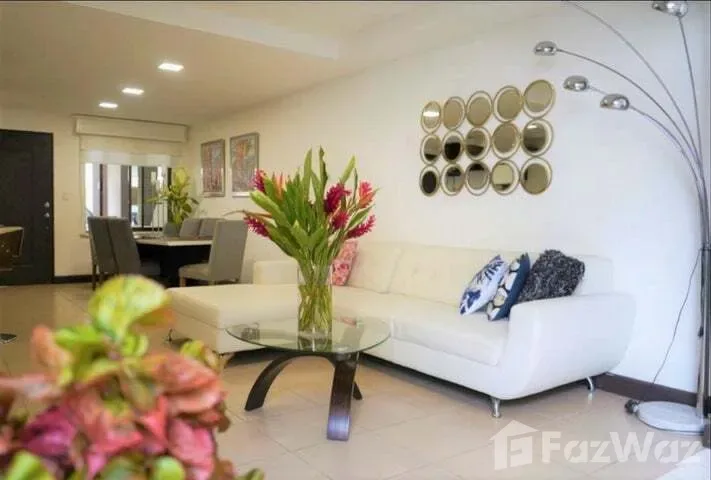 3 Bedroom House for Sale in Mora, San Jose for $210,000