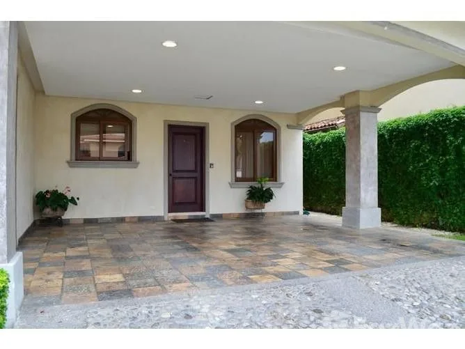 5 Bedroom House for Sale in Santo Domingo, Heredia for $850,000 — photo 2