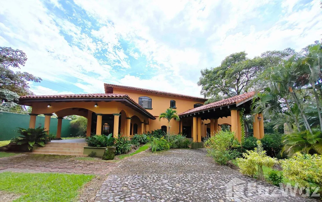 6 Bedroom House for Sale in Atenas, Alajuela for $1,670,000