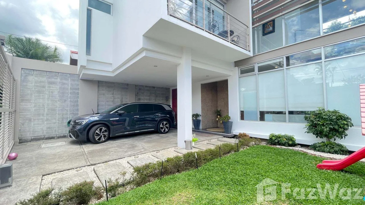 3 Bedroom House for Sale in Escazu, San Jose for $250,000