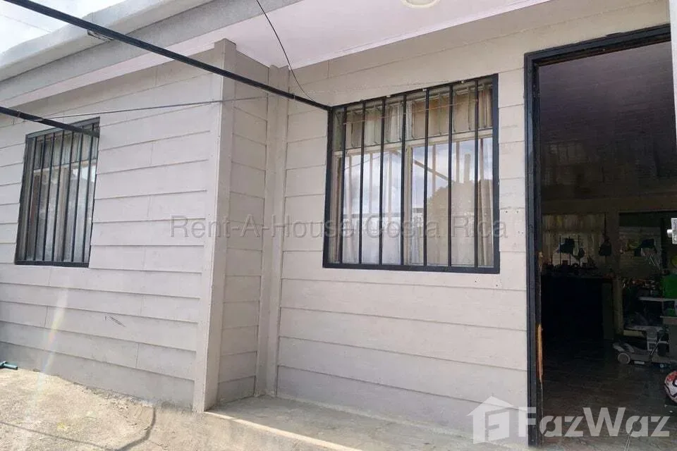 4 Bedroom House for Sale at Condominium For Sale in Cartago for $125,000