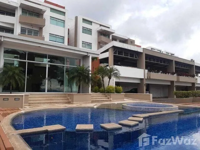 2 Bedroom Apartment for Sale at Santa Ana for $175,000
