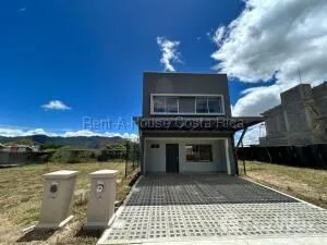 3 Bedroom House for Sale at Condo in San Rafael for $209,000