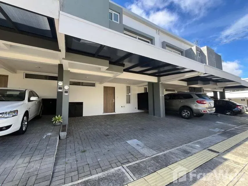 3 Bedroom House for Sale at San Pablo for $195,000
