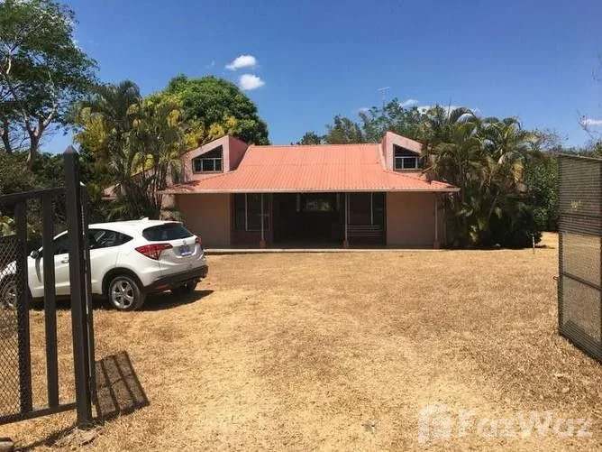 4 Bedroom House for Sale in San Mateo, Alajuela for $195,000