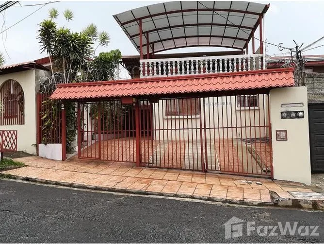 6 Bedroom House for Sale at La Uruca for $260,000