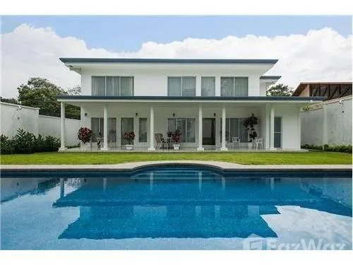 5 Bedroom House for Sale in Mora, San Jose for $650,000