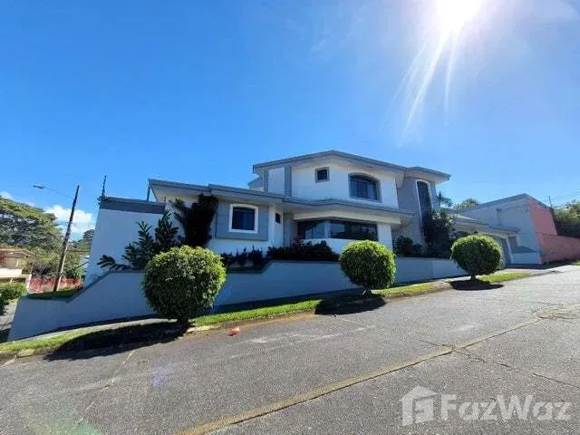 6 Bedroom House for Sale in Alajuela, Alajuela for $5,000