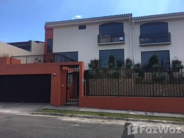 5 Bedroom House for Sale in Curridabat, San Jose for $395,000