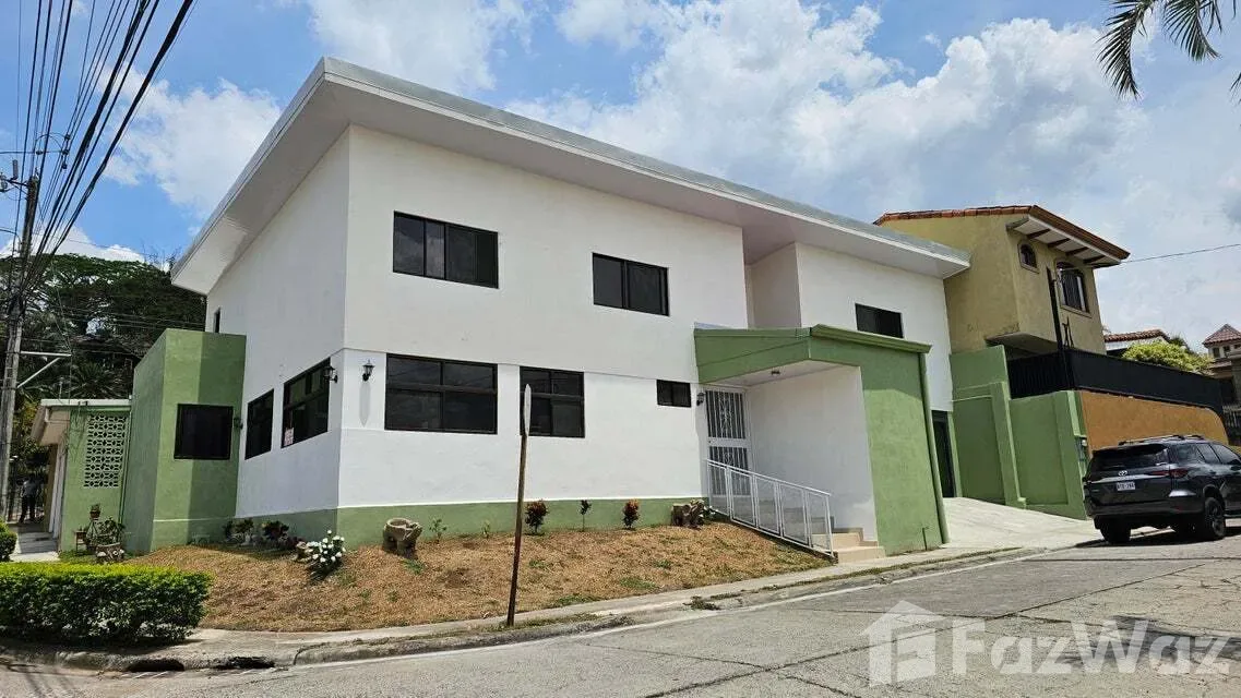 3 Bedroom House for Sale in Santa Ana, San Jose for $265,000