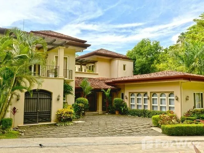 6 Bedroom House for Sale in Garabito, Puntarenas for $1,950,000
