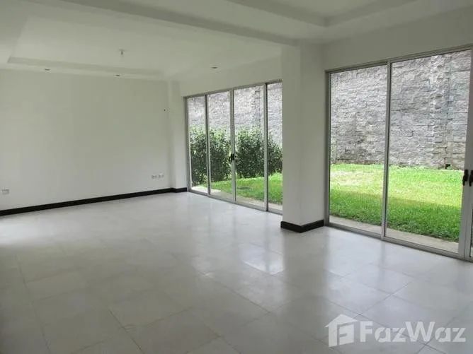 3 Bedroom House for Sale at Brasil de Mora for $380,000 — photo 2