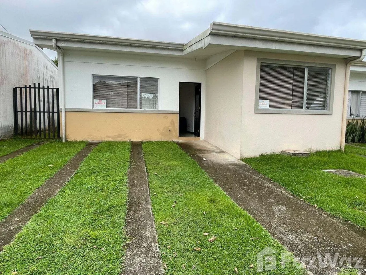 2 Bedroom House for Sale at Jaco for $140,000