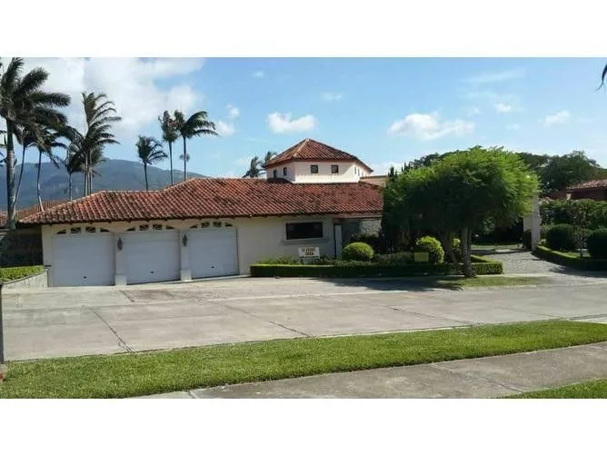 4 Bedroom House for Sale in Santa Ana, San Jose for $1,000,000