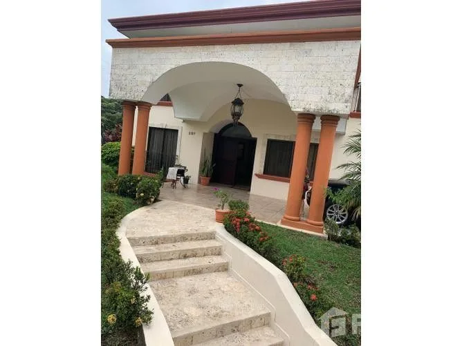 6 Bedroom House for Sale in Belen, Heredia for $650,000