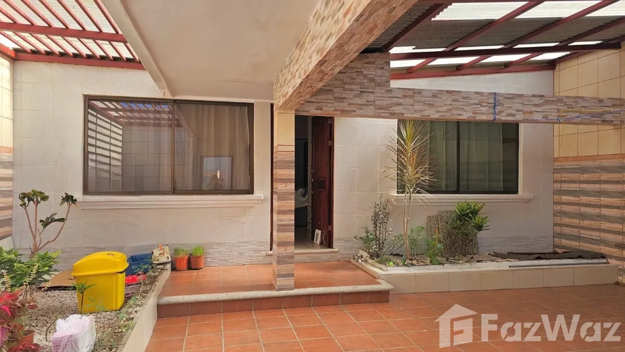 4 Bedroom House for Sale in Goicoechea, San Jose for $156,000