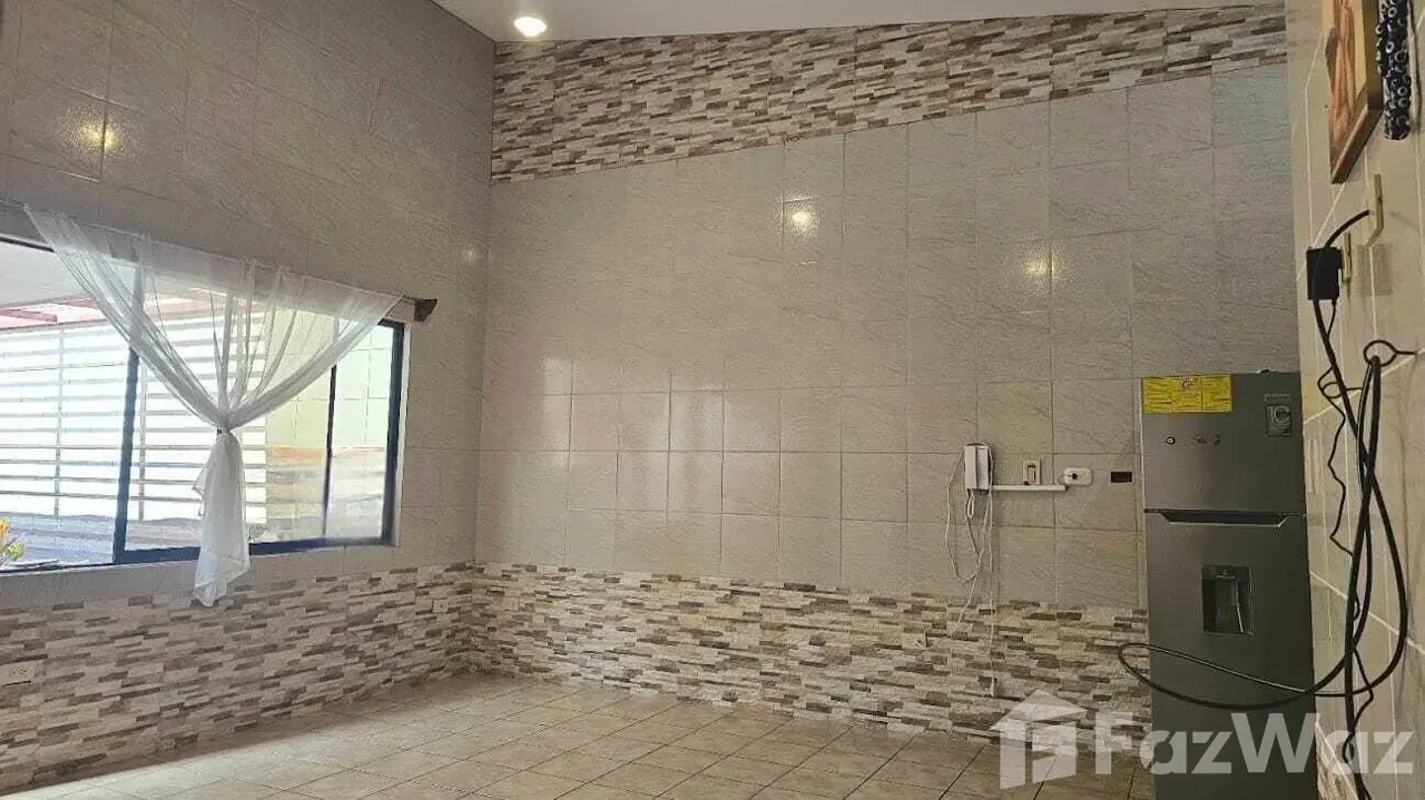 4 Bedroom House for Sale in Goicoechea, San Jose for $156,000 — photo 5