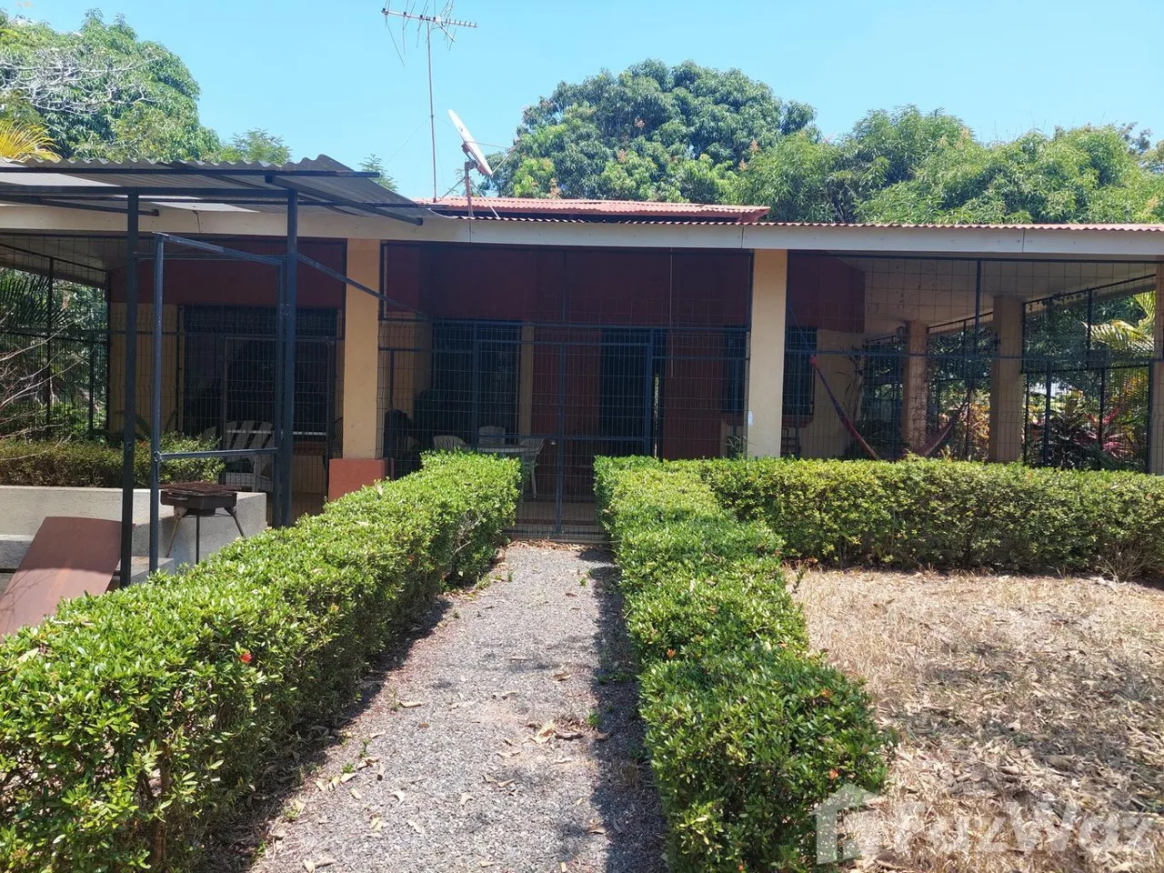 2 Bedroom House for Sale in Orotina, Alajuela for $400,000