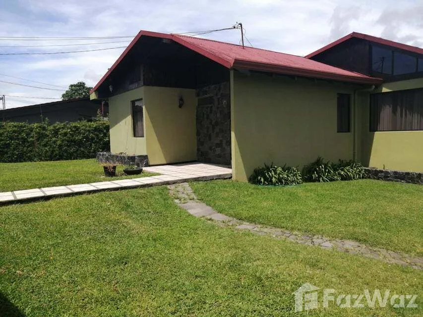 3 Bedroom House for Sale in Santo Domingo, Heredia for $330,300