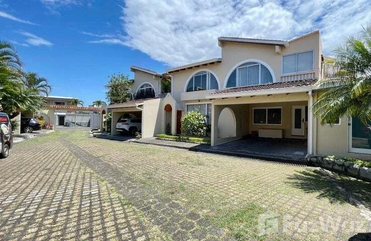 4 Bedroom House for Sale at Escazú for $325,000