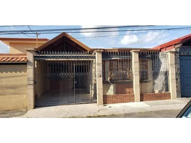 3 Bedroom House for Sale in San Pablo, Heredia for $101,000