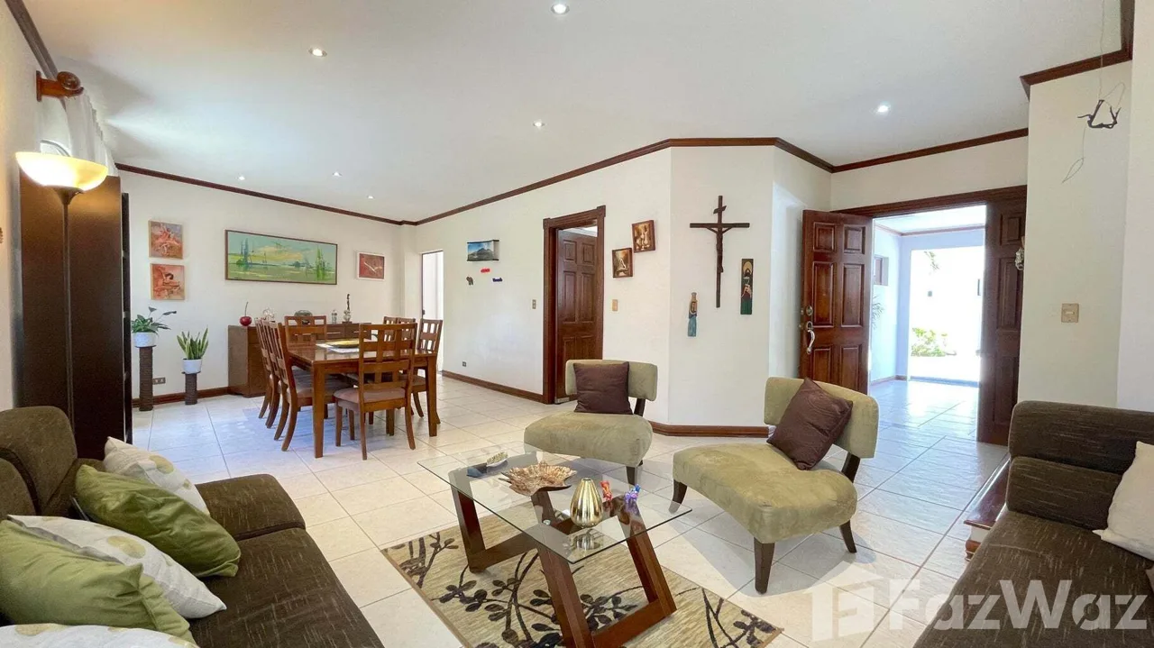 3 Bedroom House for Sale in Escazu, San Jose for $252,000