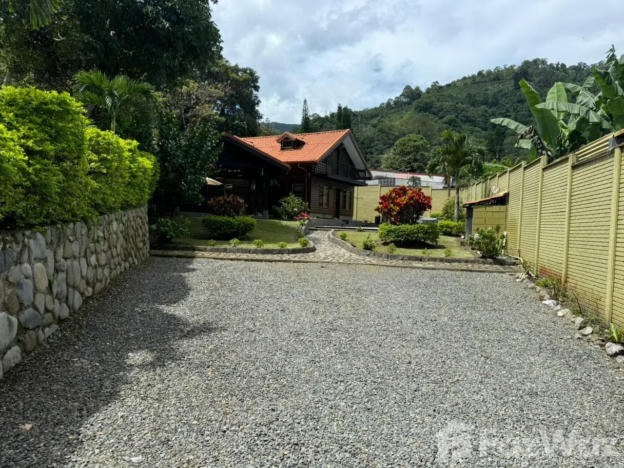 8 Bedroom Hotel for Sale in Paraiso, Cartago for $308,000