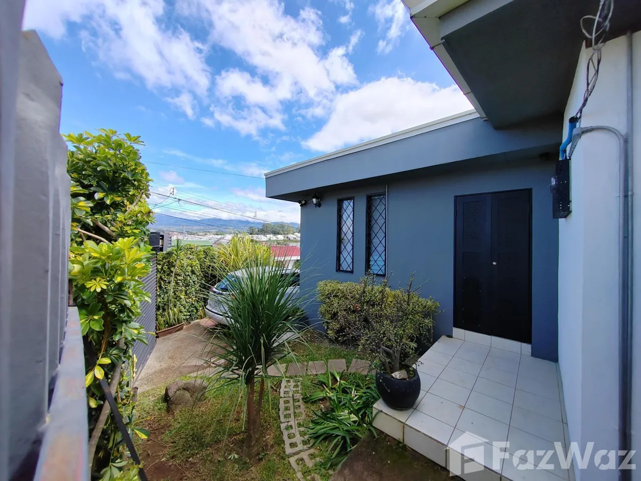 4 Bedroom House for Sale in Tibas, San Jose for $265,000