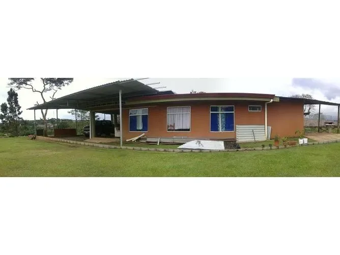 4 Bedroom House for Sale in San Ramon, Alajuela for $225,000
