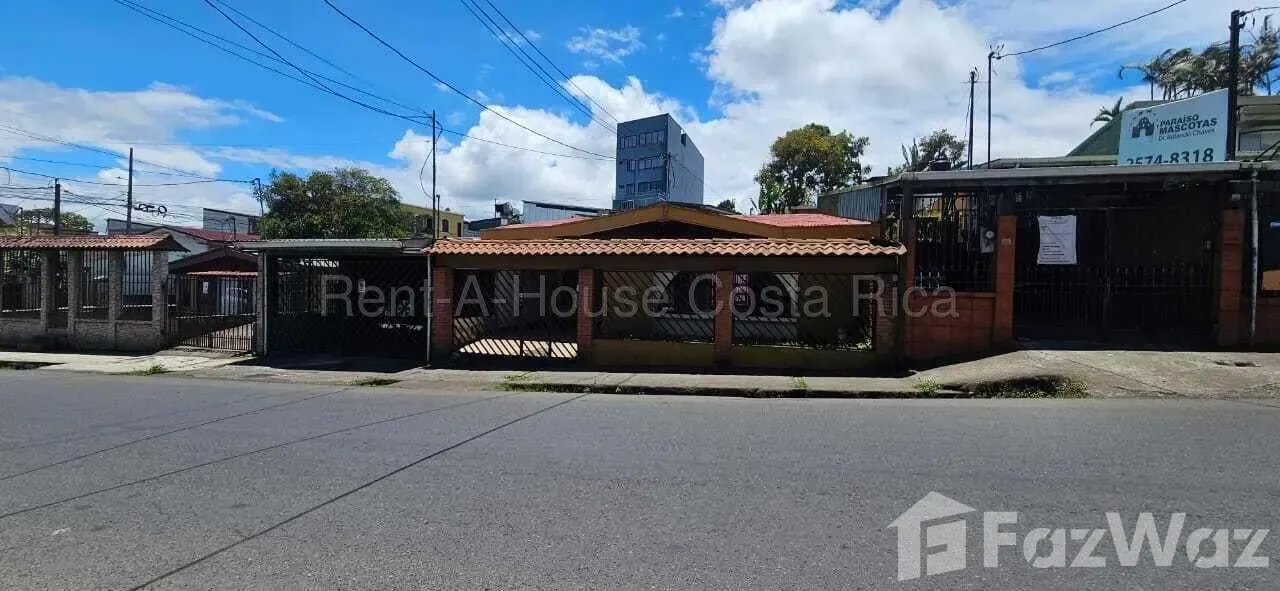 3 Bedroom House for Sale at Condominium For Sale in Cartago for $140,425