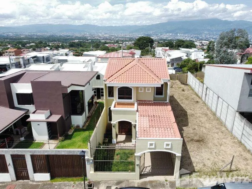 3 Bedroom House for Sale in San Rafael, Heredia for $225,000