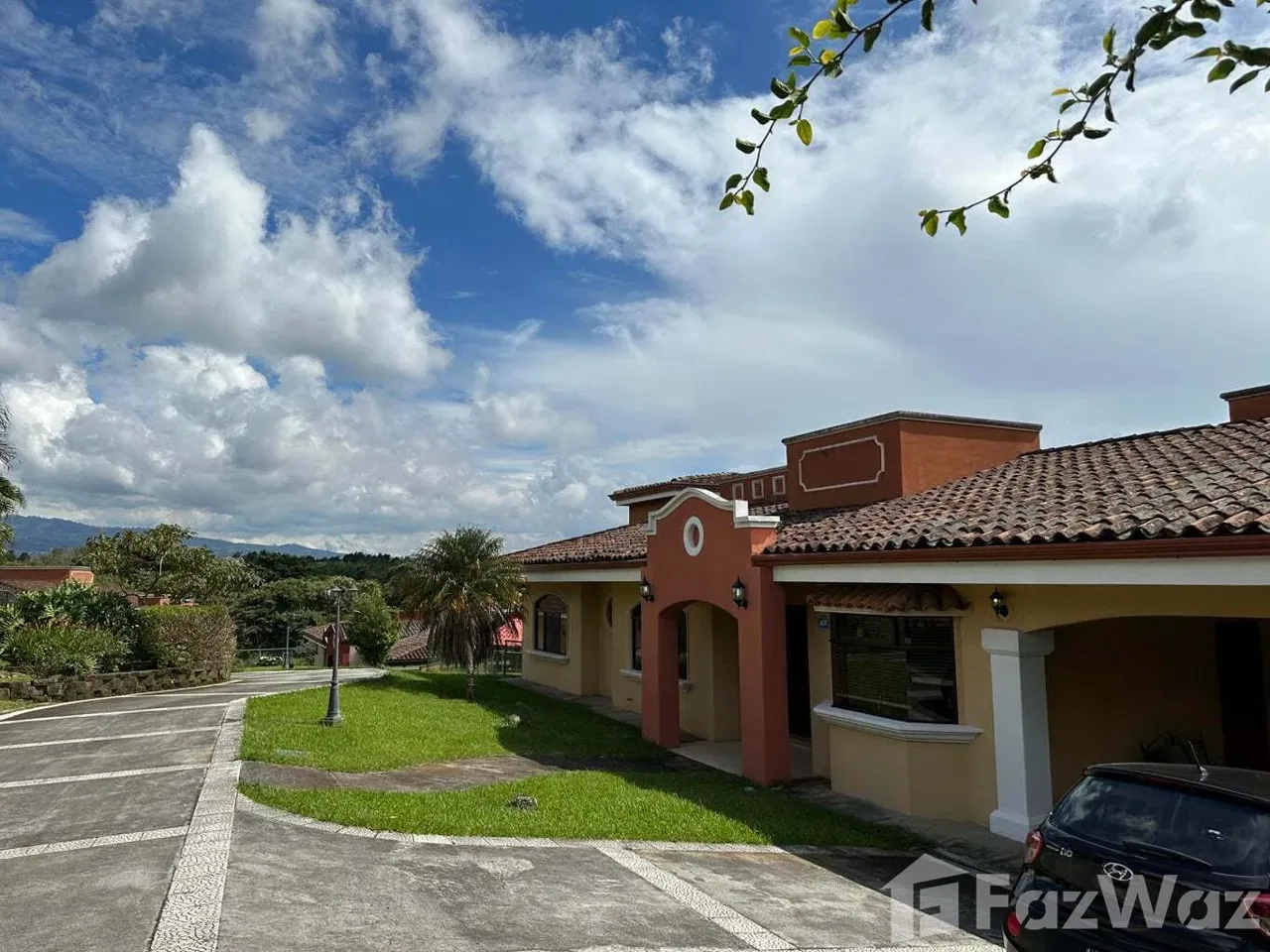 4 Bedroom House for Sale in San Isidro, Heredia for $345,000