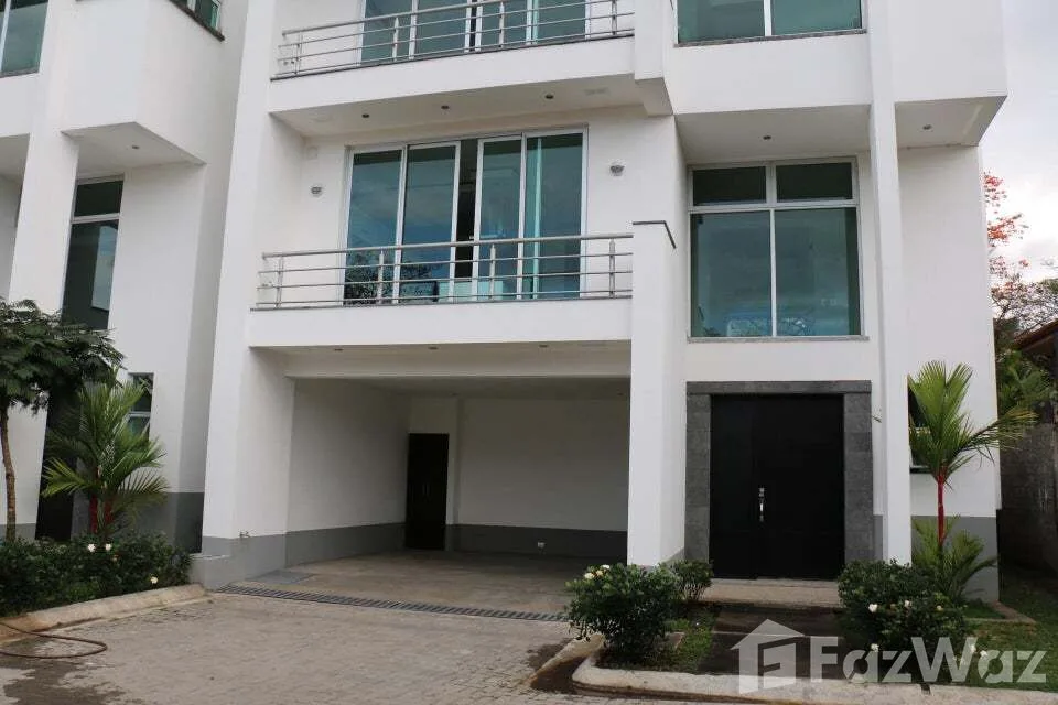3 Bedroom House for Sale in Escazu, San Jose for $913