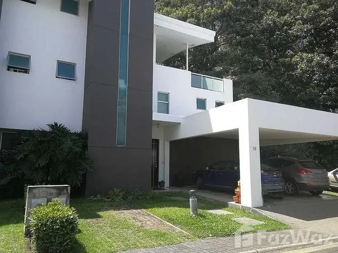 3 Bedroom Apartment for Sale at Condominium For Sale in Santa Ana for $380,000