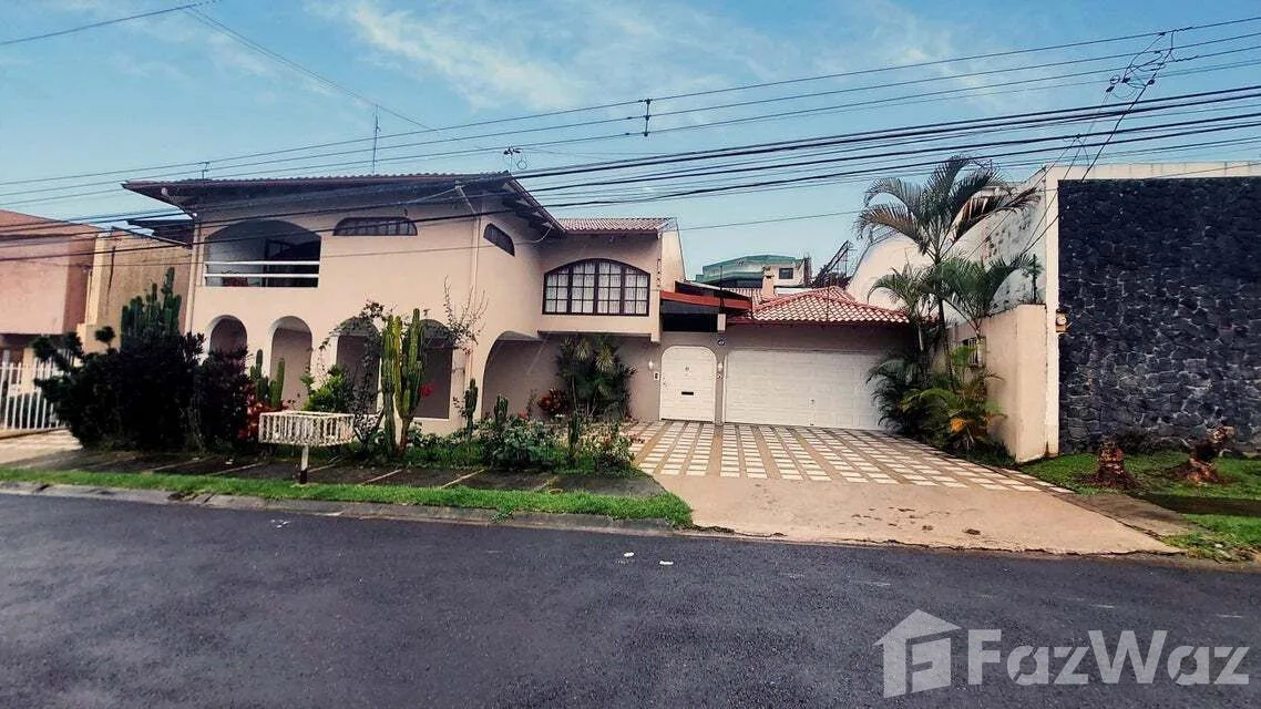 7 Bedroom House for Sale in Curridabat, San Jose for $500,000