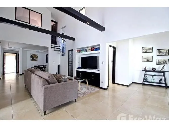 3 Bedroom House for Sale in Santa Ana, San Jose for $249,000