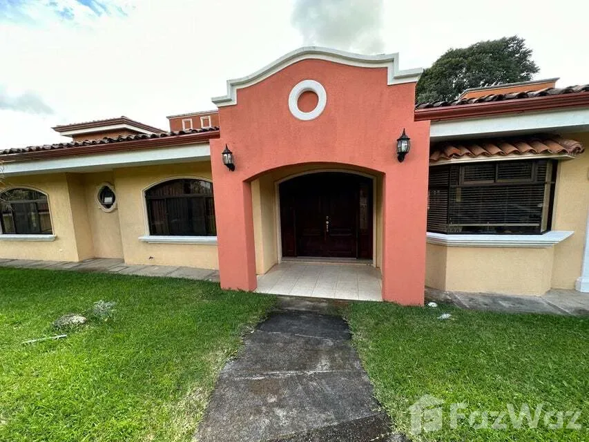 4 Bedroom House for Sale in San Isidro, Heredia for $759