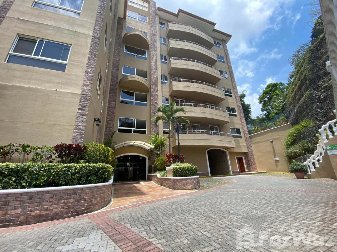 3 Bedroom Apartment for Rent at Escazú for $2,400/mo