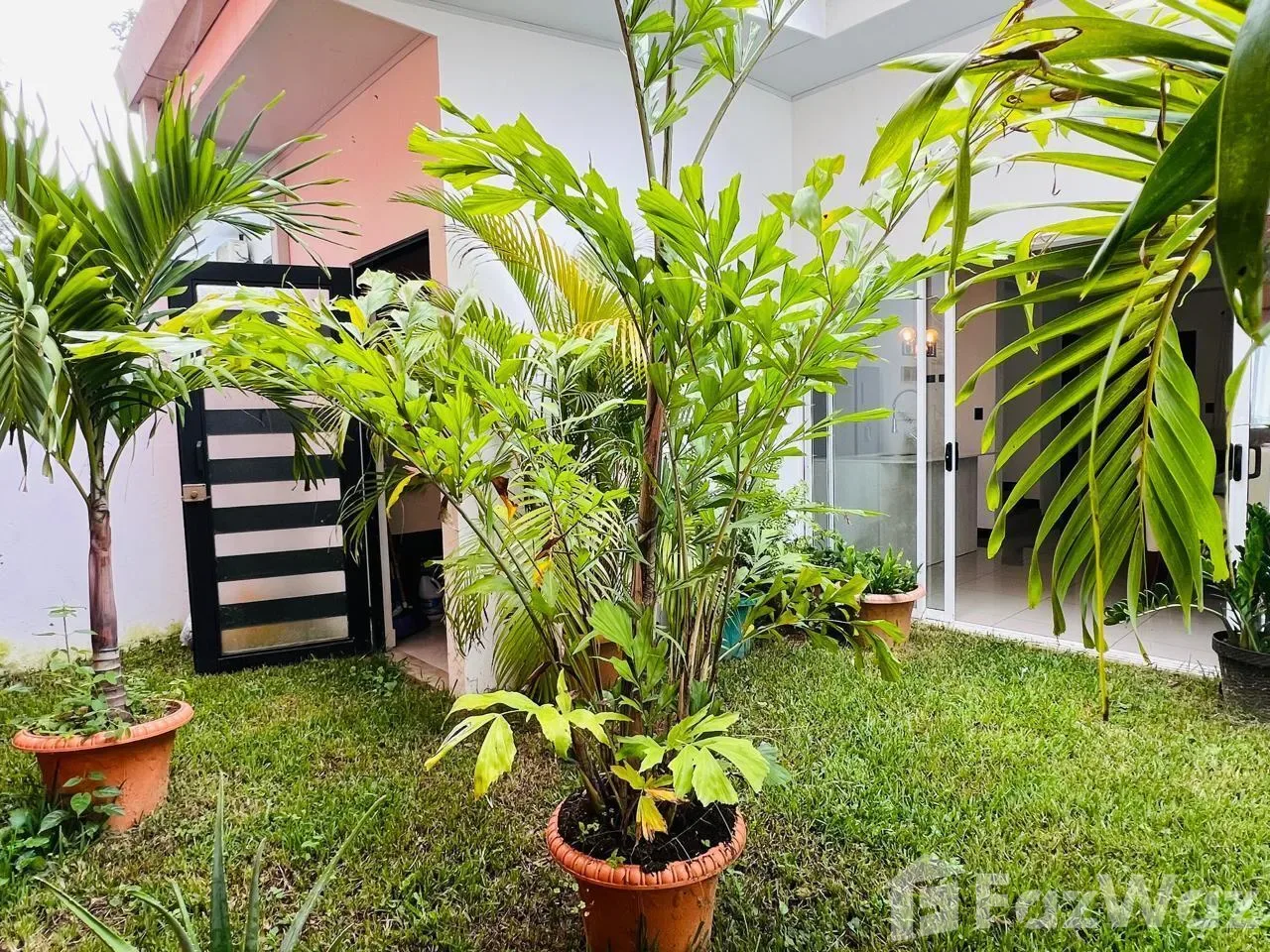 2 Bedroom House for Sale at Apartment For Rent in Santo Domingo for $363 — photo 5