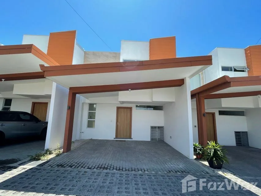 3 Bedroom Townhouse for Sale in San Pablo, Heredia for $169,000 — photo 2