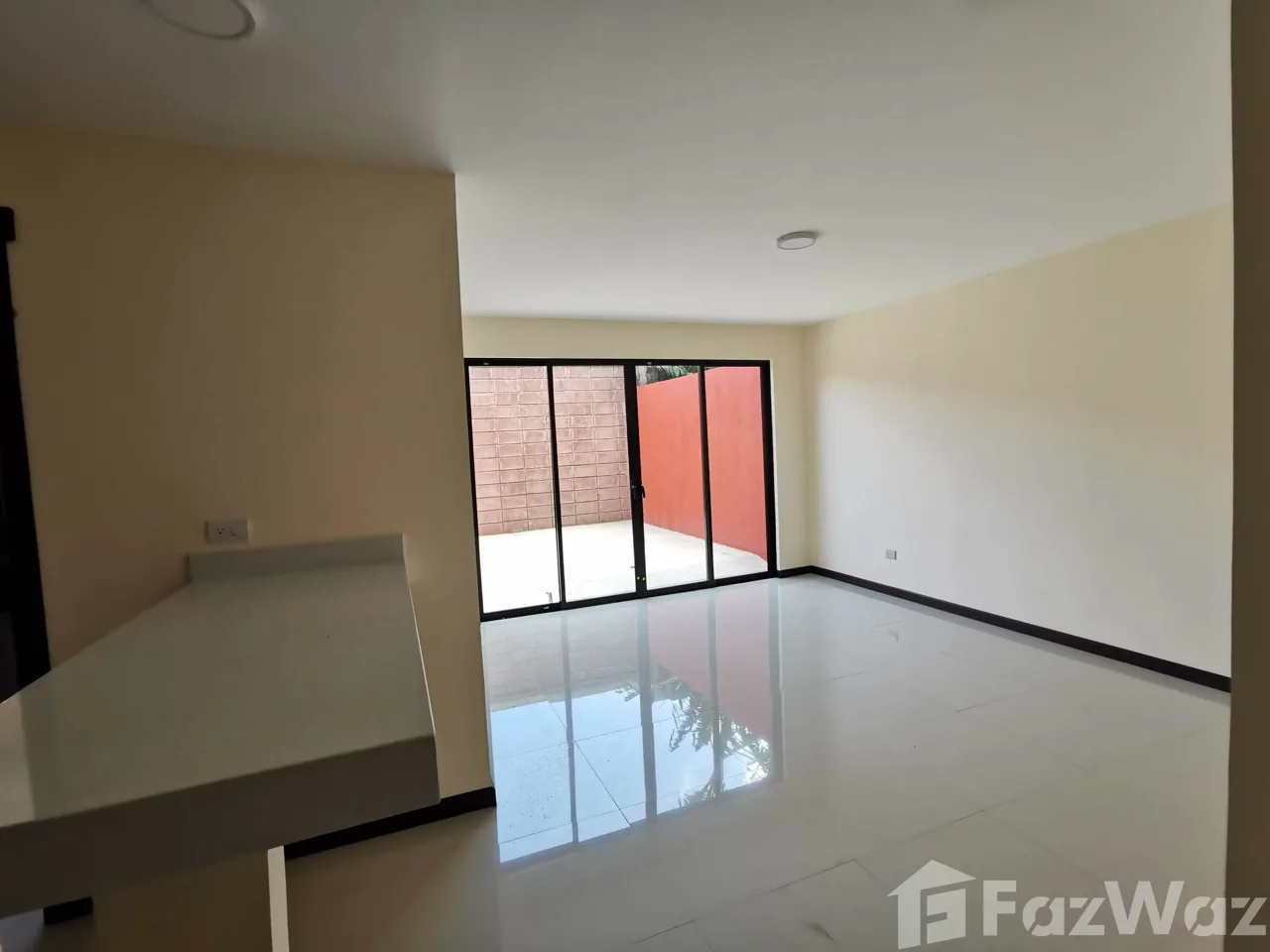 4 Bedroom House for Sale at Condominio Zona Rosa for $199,000 — photo 3