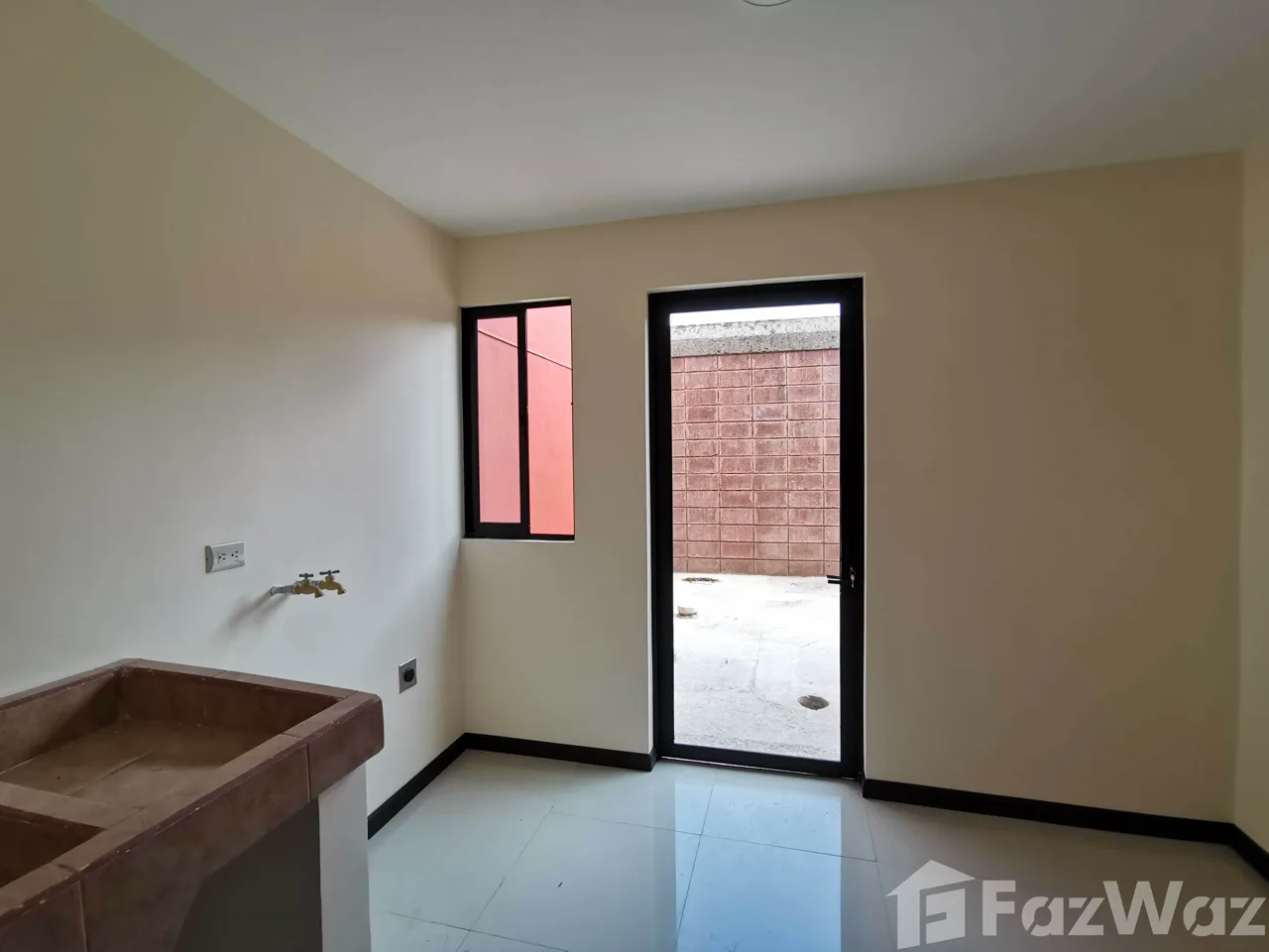 4 Bedroom House for Sale at Condominio Zona Rosa for $199,000 — photo 5