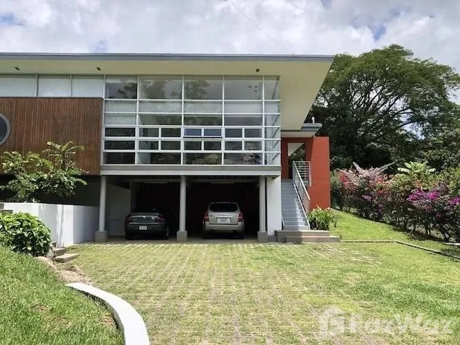 3 Bedroom House for Sale in Mora, San Jose for $495,000