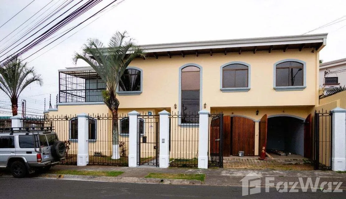 4 Bedroom House for Sale in Curridabat, San Jose for $235,000