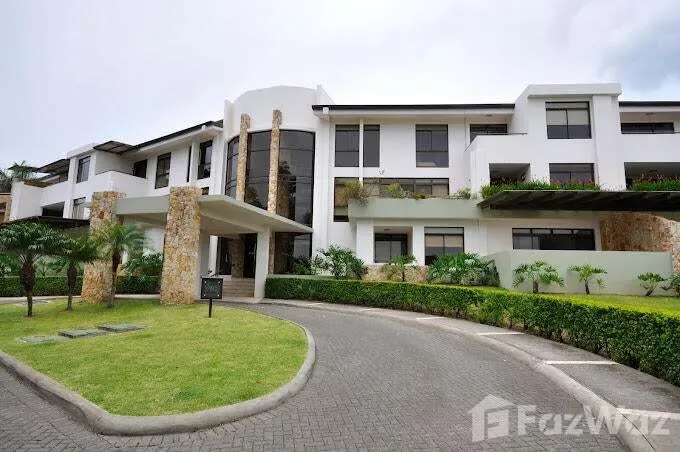 3 Bedroom Apartment for Sale at Santa Ana for $258,900